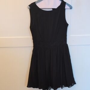 Elegant Black Lace Back Sleeveless Dress